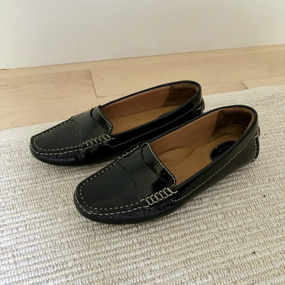 Clarks Artisan Slip-on Black Patent Leather Loafers Dark Academia Preppy Size 7 - Picture 7 of 8